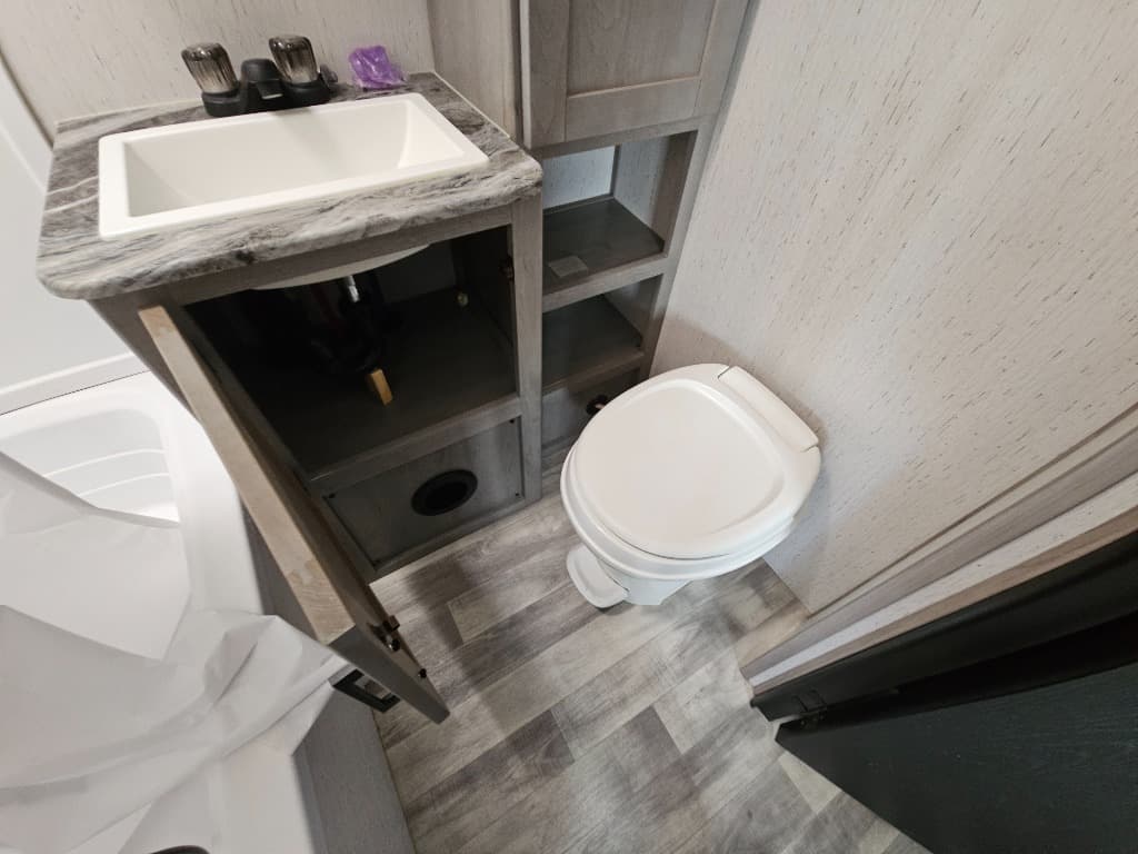 2022 Dutchmen 2022 Dutchmen Kodiak Ultra-Lite - thumbnail 32