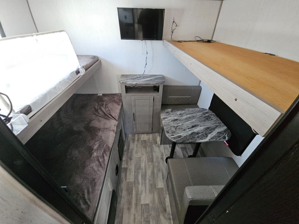 2022 Dutchmen 2022 Dutchmen Kodiak Ultra-Lite - thumbnail 33