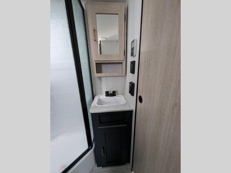 2025 Prime Time RV 2025 Prime Time RV Avenger - thumbnail 4