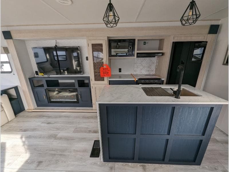 2025 Prime Time RV 2025 Prime Time RV Avenger - thumbnail 11