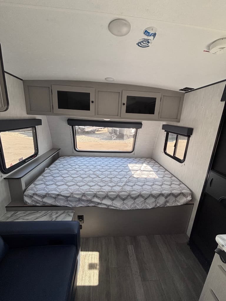 2025 Coachmen 2025 Coachmen Apex Nano - thumbnail 5