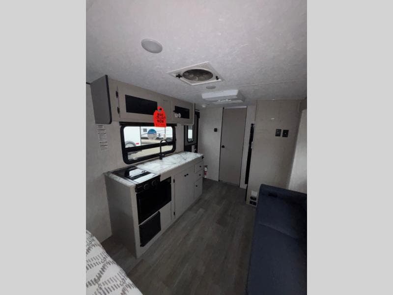 2025 Coachmen 2025 Coachmen Remote - thumbnail 6