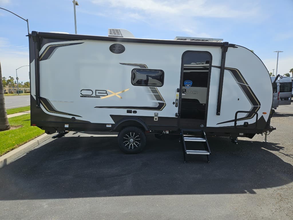 2025 Keystone RV 2025 Keystone RV Outback - thumbnail 3