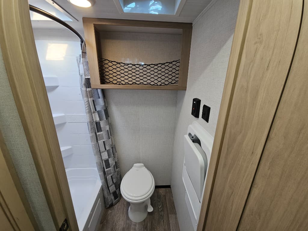 2025 Keystone RV 2025 Keystone RV Outback - thumbnail 42