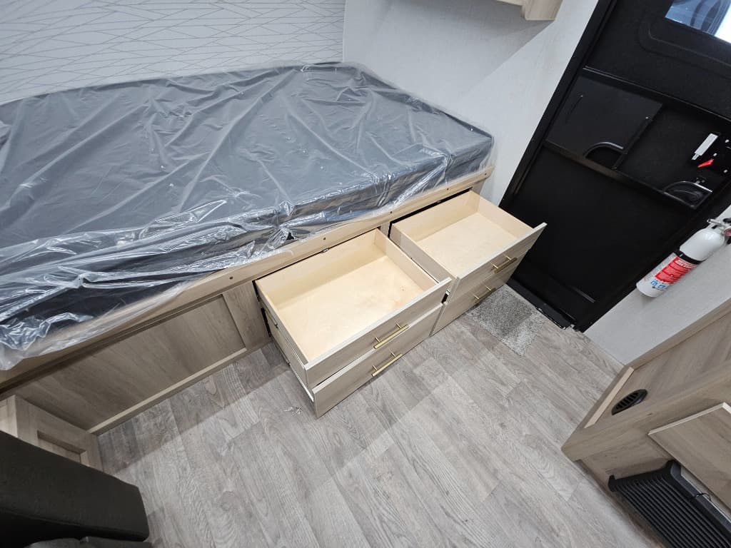 2025 Keystone RV 2025 Keystone RV Outback - thumbnail 33