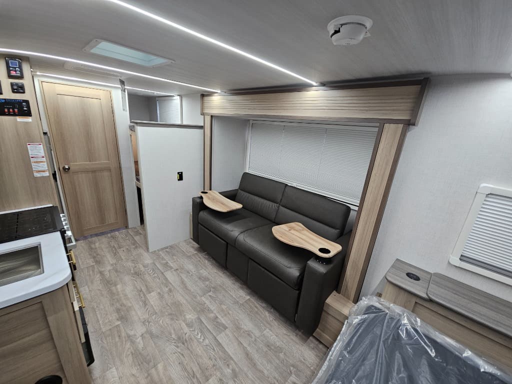 2025 Keystone RV 2025 Keystone RV Outback - thumbnail 35