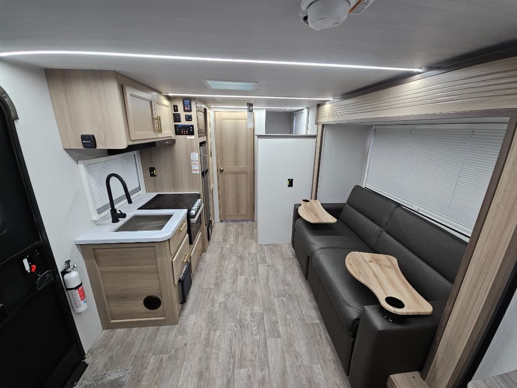 2025 Keystone RV 2025 Keystone RV Outback - thumbnail 36