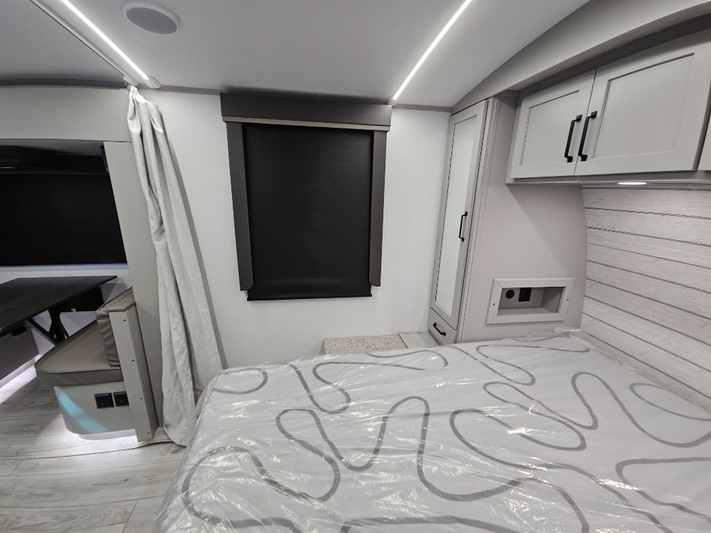 2025 Keystone RV 2025 Keystone RV Outback - thumbnail 13