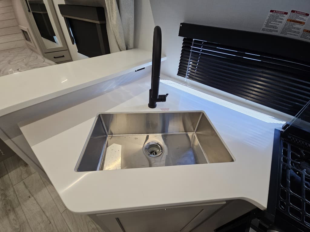 2025 Keystone RV 2025 Keystone RV Outback - thumbnail 26