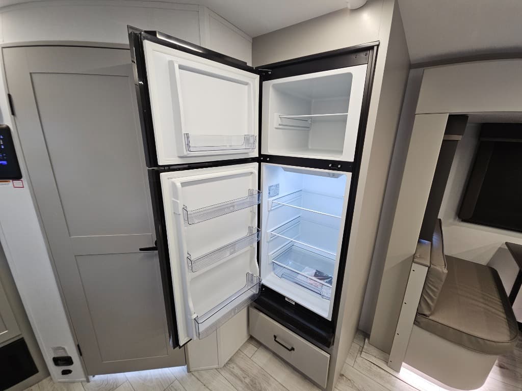 2025 Keystone RV 2025 Keystone RV Outback - thumbnail 34