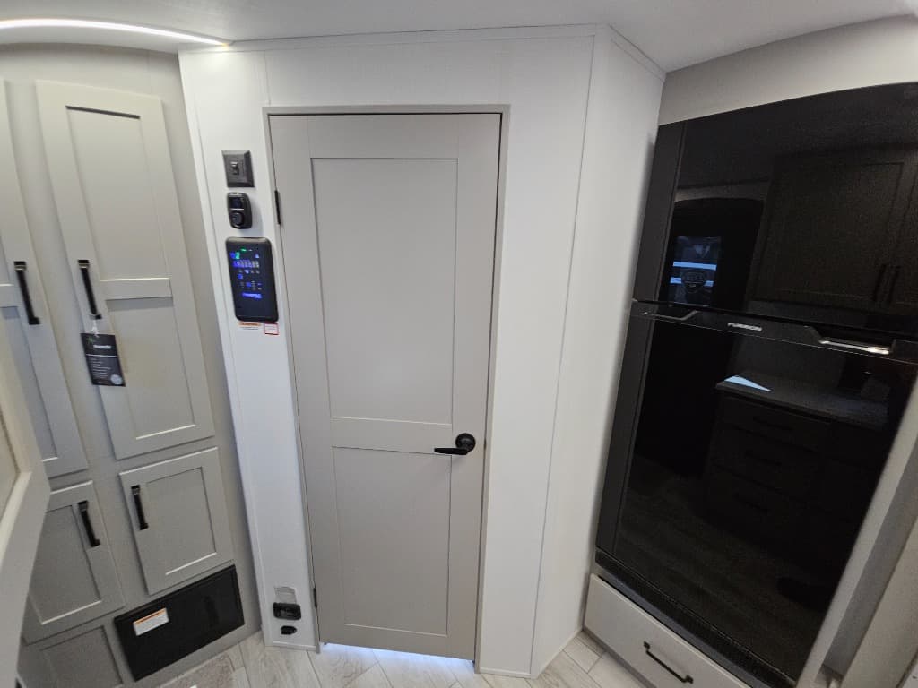 2025 Keystone RV 2025 Keystone RV Outback - thumbnail 39