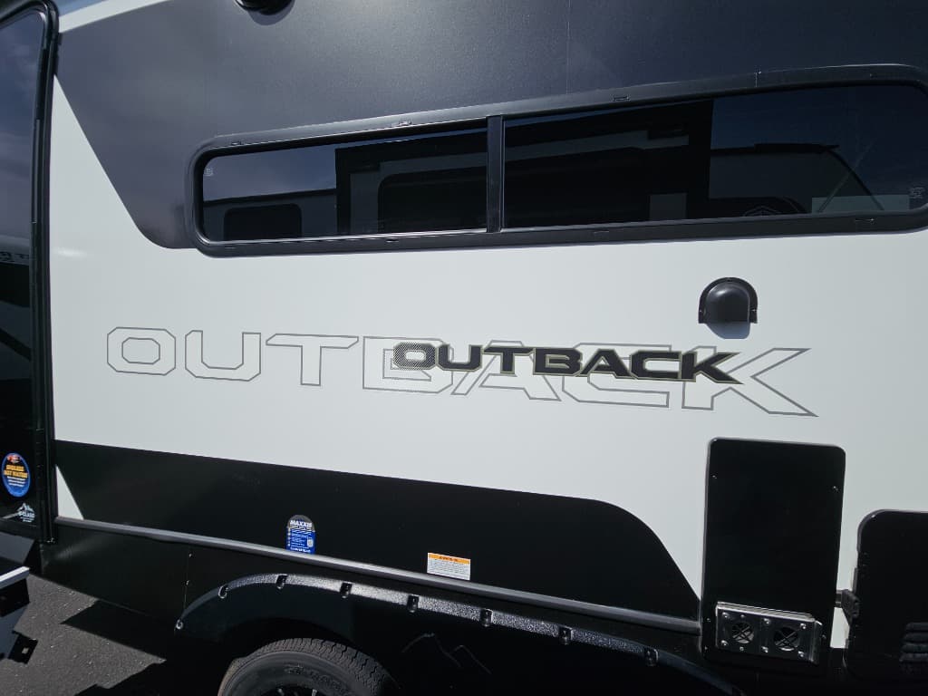 2025 Keystone RV 2025 Keystone RV Outback - thumbnail 60
