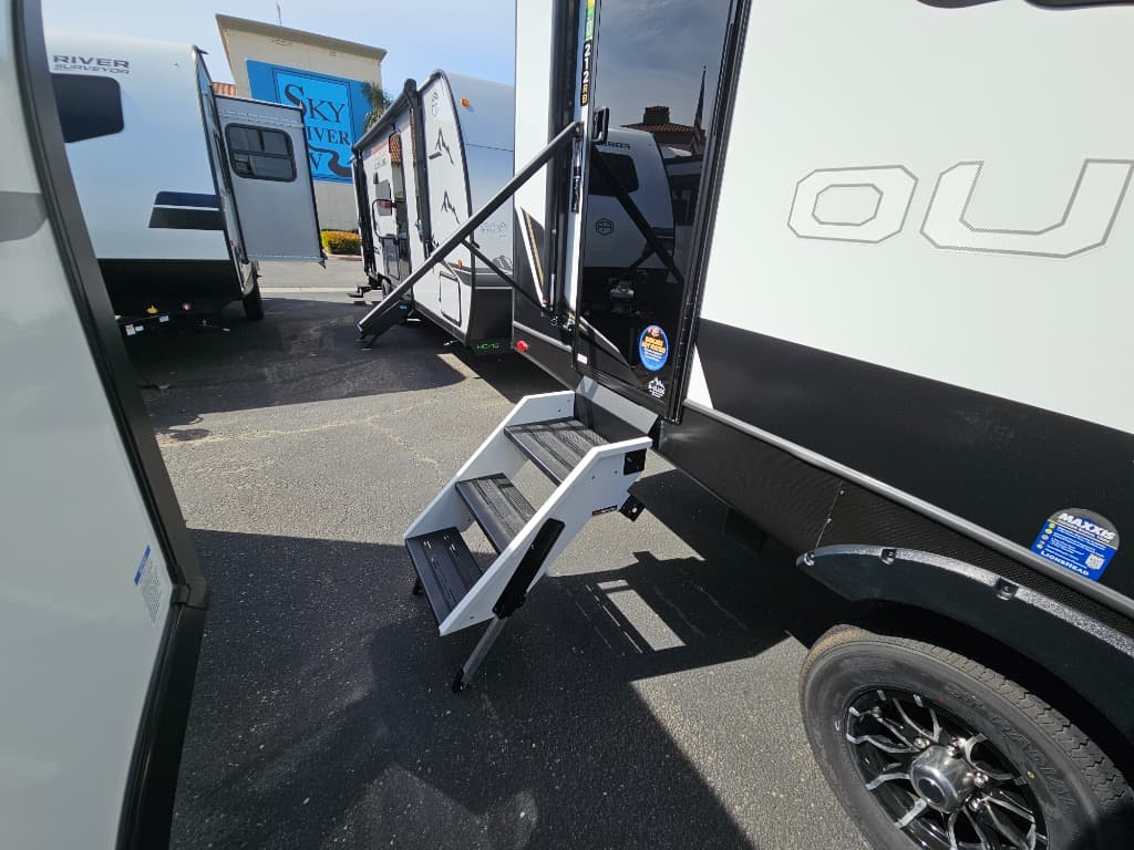 2025 Keystone RV 2025 Keystone RV Outback - thumbnail 64