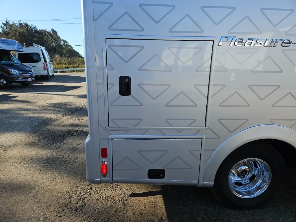 2025 Pleasure-Way 2025 Pleasure-Way Plateau - thumbnail 58