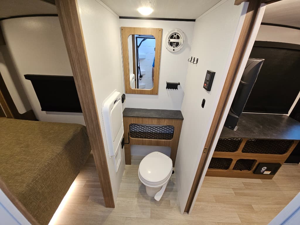 2026 Keystone RV 2026 Keystone RV Reign - thumbnail 31