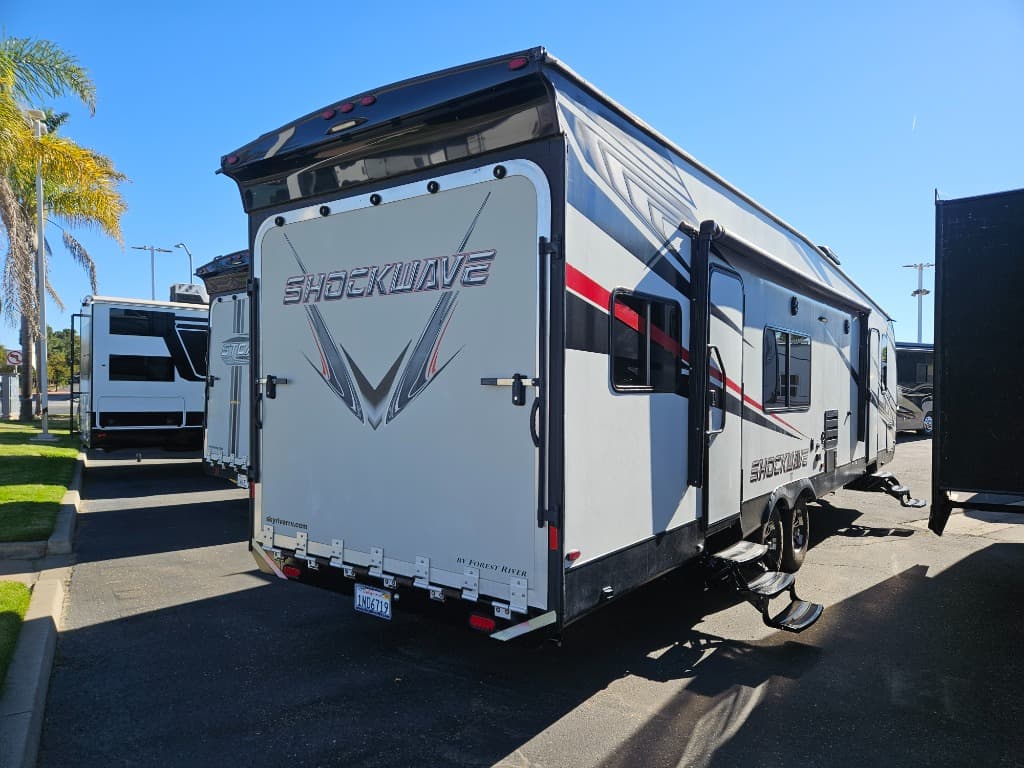2020 Forest River RV 2020 Forest River RV Shockwave - thumbnail 2
