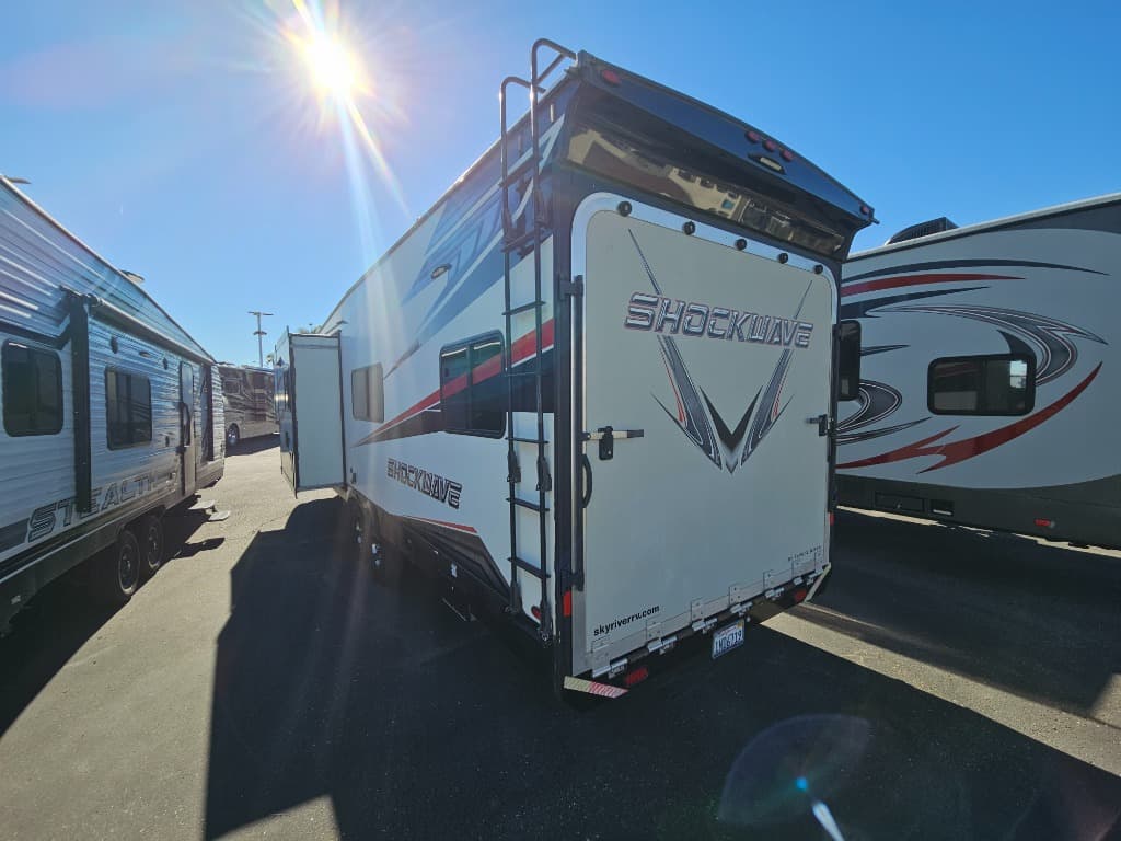 2020 Forest River RV 2020 Forest River RV Shockwave - thumbnail 4