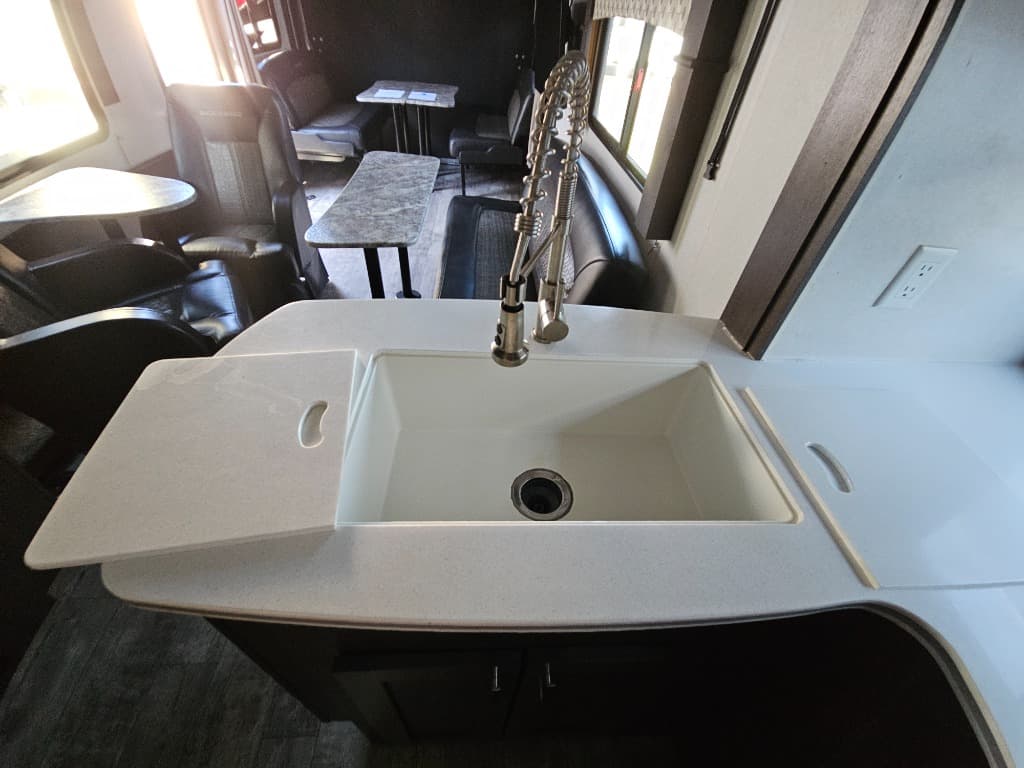 2020 Forest River RV 2020 Forest River RV Shockwave - thumbnail 34