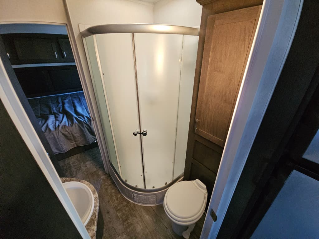 2020 Forest River RV 2020 Forest River RV Shockwave - thumbnail 49