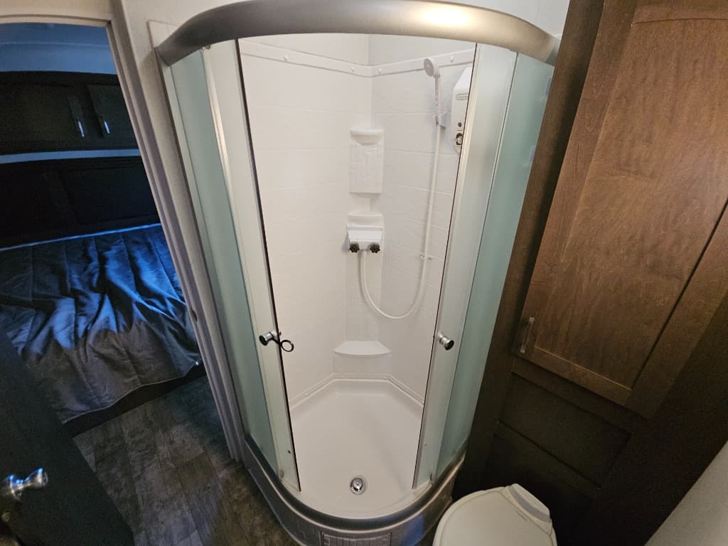 2020 Forest River RV 2020 Forest River RV Shockwave - thumbnail 50