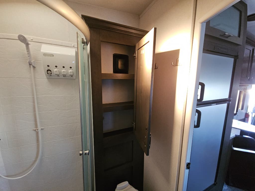 2020 Forest River RV 2020 Forest River RV Shockwave - thumbnail 52