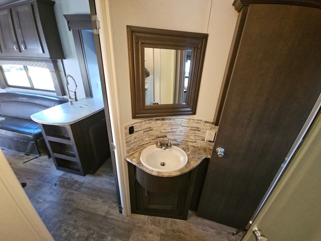 2020 Forest River 2020 Forest River Shockwave - thumbnail 53