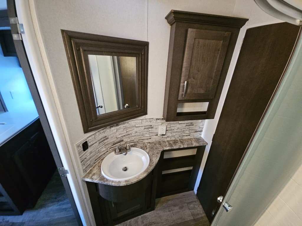 2020 Forest River 2020 Forest River Shockwave - thumbnail 54