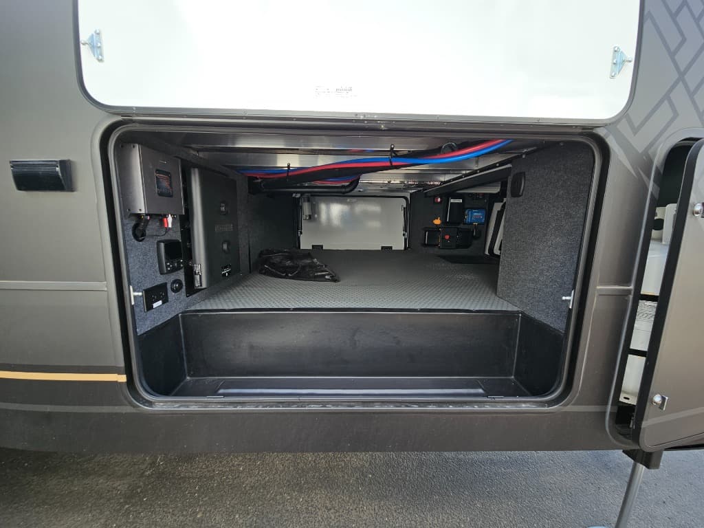 2026 Keystone RV 2026 Keystone RV Raptor - thumbnail 16