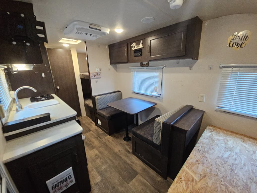 2018 Forest River 2018 Forest River Wildwood FSX - thumbnail 7