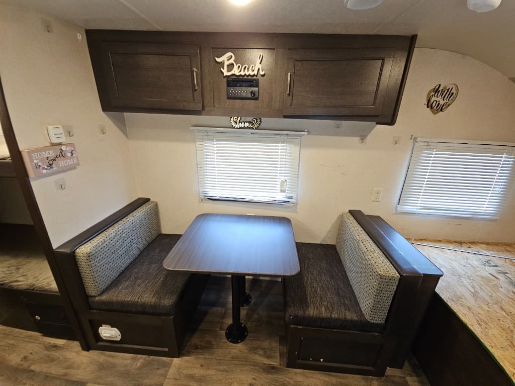 2018 Forest River 2018 Forest River Wildwood FSX - thumbnail 11