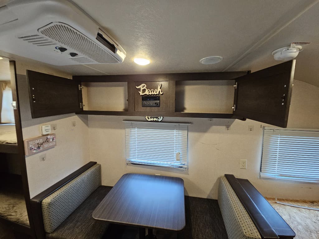 2018 Forest River 2018 Forest River Wildwood FSX - thumbnail 12