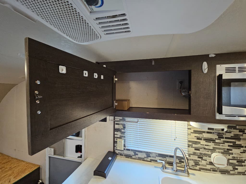 2018 Forest River 2018 Forest River Wildwood FSX - thumbnail 19