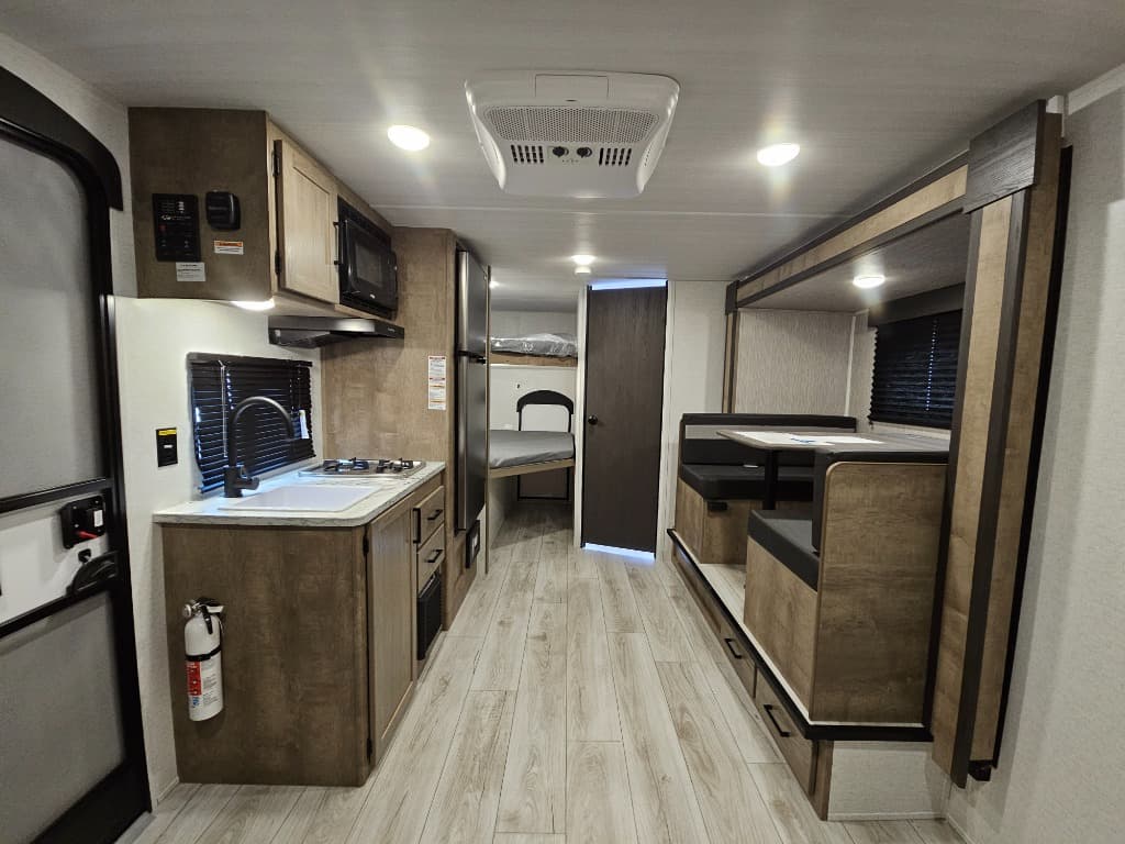 2025 Keystone RV 2025 Keystone RV Springdale Classic Mini - thumbnail 9