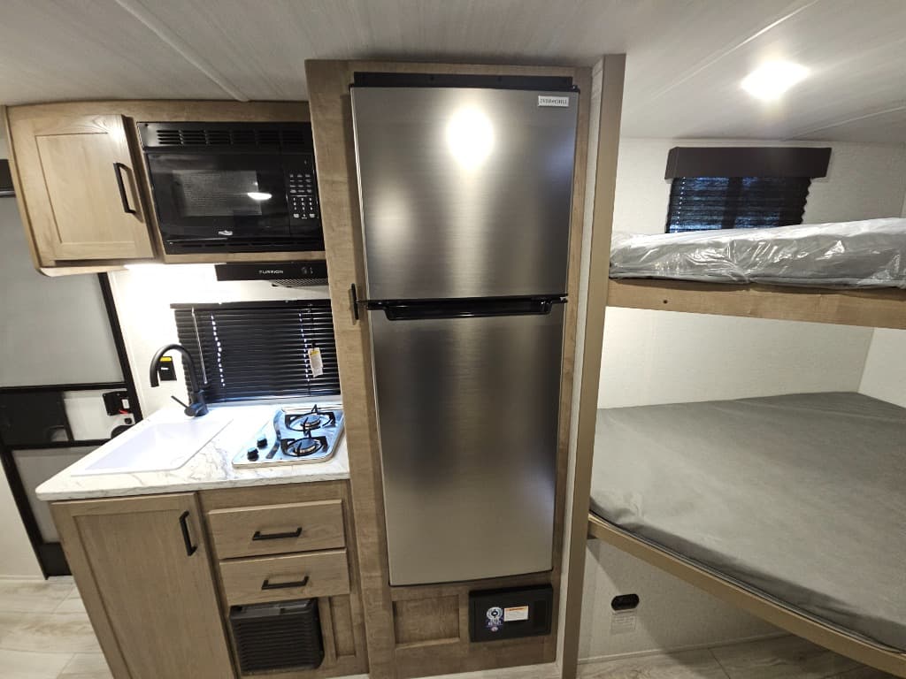 2025 Keystone RV 2025 Keystone RV Springdale Classic Mini - thumbnail 19