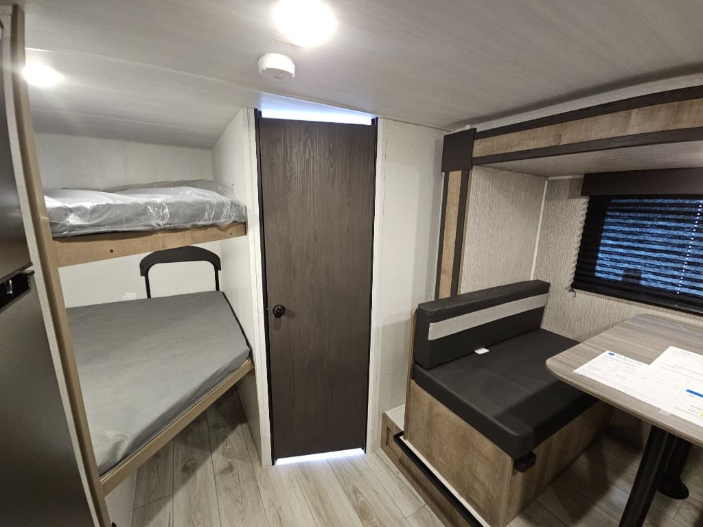 2025 Keystone RV 2025 Keystone RV Springdale Classic Mini - thumbnail 26