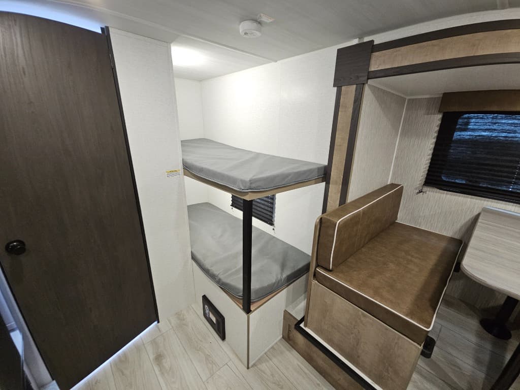 2025 Keystone RV 2025 Keystone RV Springdale Classic Mini - thumbnail 26