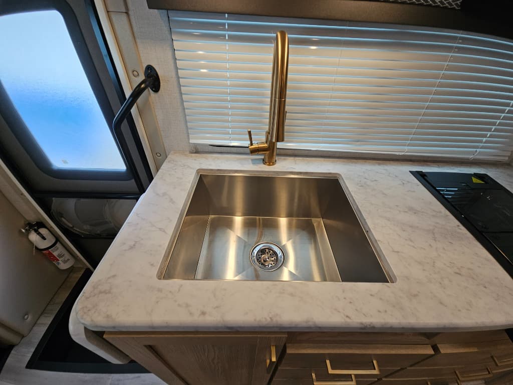 2026 Thor Motor Coach 2026 Thor Motor Coach Four Winds - thumbnail 18