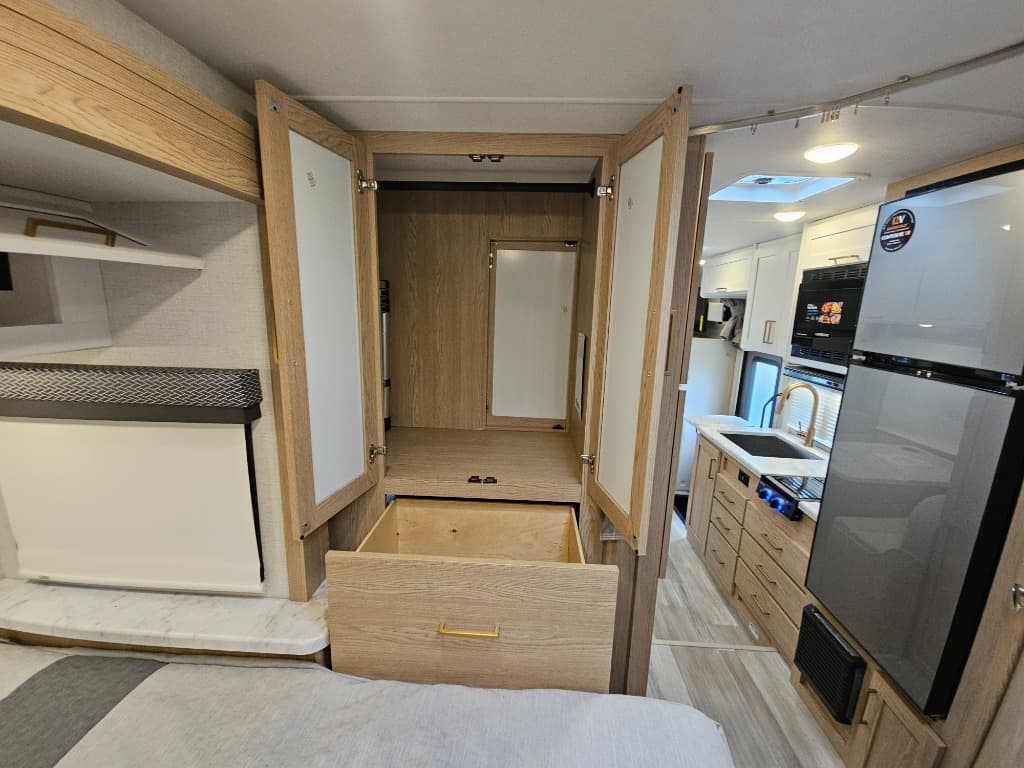 2026 Thor Motor Coach 2026 Thor Motor Coach Four Winds - thumbnail 24