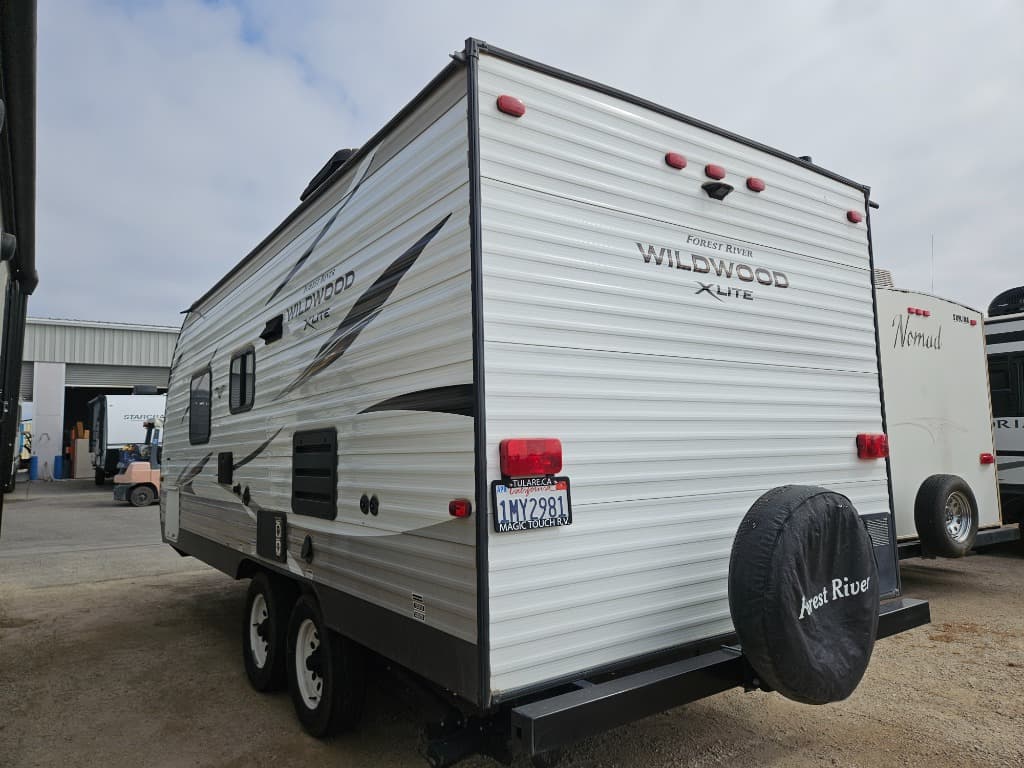 2019 Forest River 2019 Forest River Wildwood X-Lite - thumbnail 4