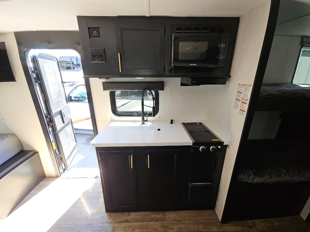 2023 Forest River 2023 Forest River Cherokee Wolf Pup Black Label - thumbnail 9