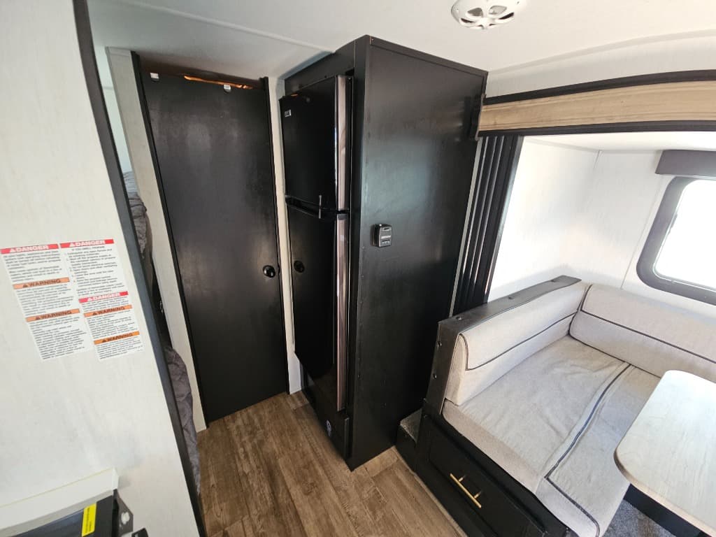 2023 Forest River 2023 Forest River Cherokee Wolf Pup Black Label - thumbnail 23