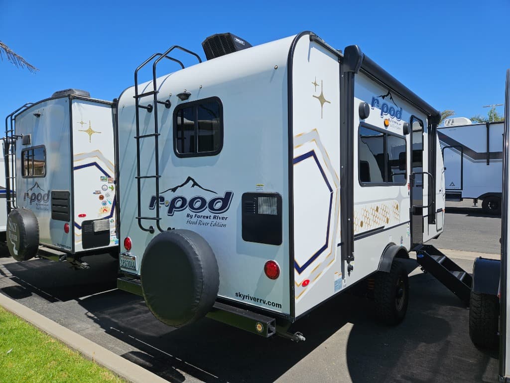 2024 Forest River 2024 Forest River R-Pod - thumbnail 3