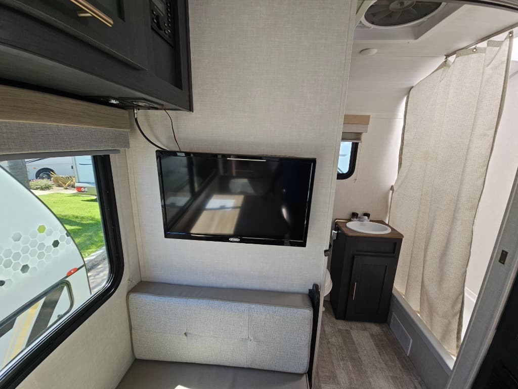 2024 Forest River 2024 Forest River R-Pod - thumbnail 21