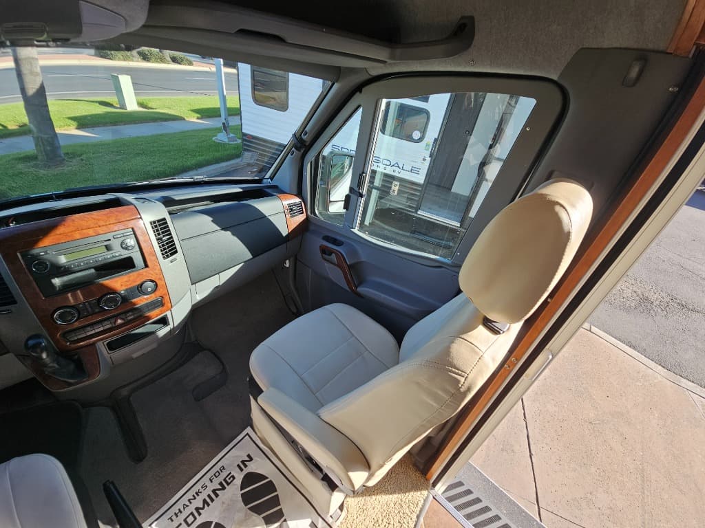 2008 Great West 2008 Great West Legend - thumbnail 15