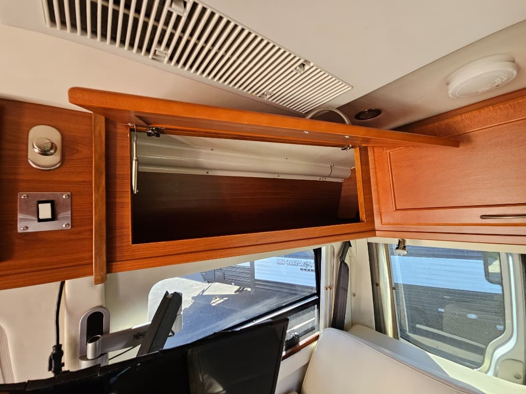 2008 Great West 2008 Great West Legend - thumbnail 23