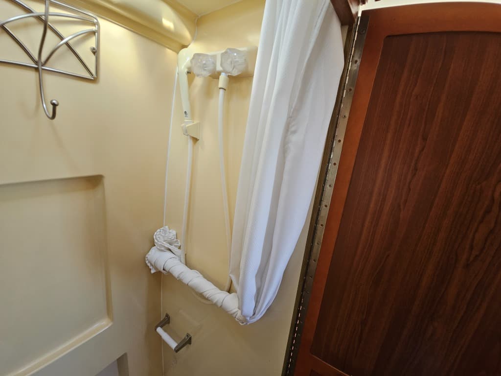 2008 Great West 2008 Great West Legend - thumbnail 31