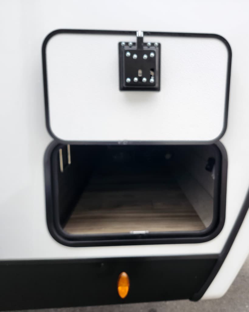 2026 Venture RV 2026 Venture RV SportTrek Touring Edition - thumbnail 5