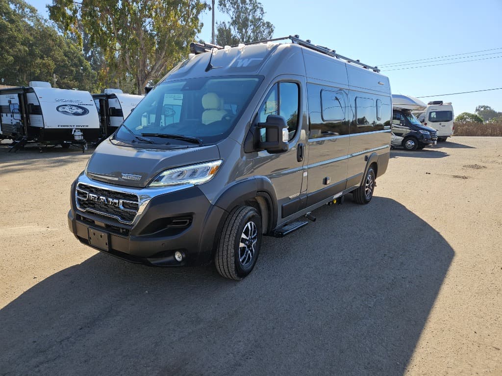 2025 Winnebago 2025 Winnebago Travato - thumbnail 8