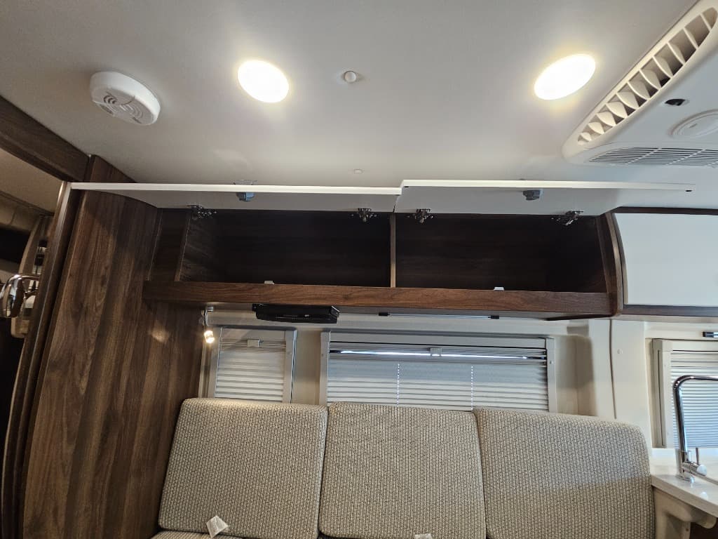 2025 Winnebago 2025 Winnebago Travato - thumbnail 24