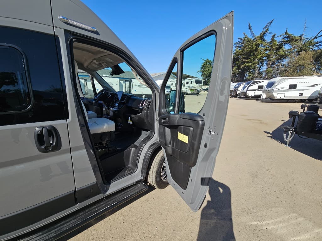 2025 Winnebago 2025 Winnebago Travato - thumbnail 50